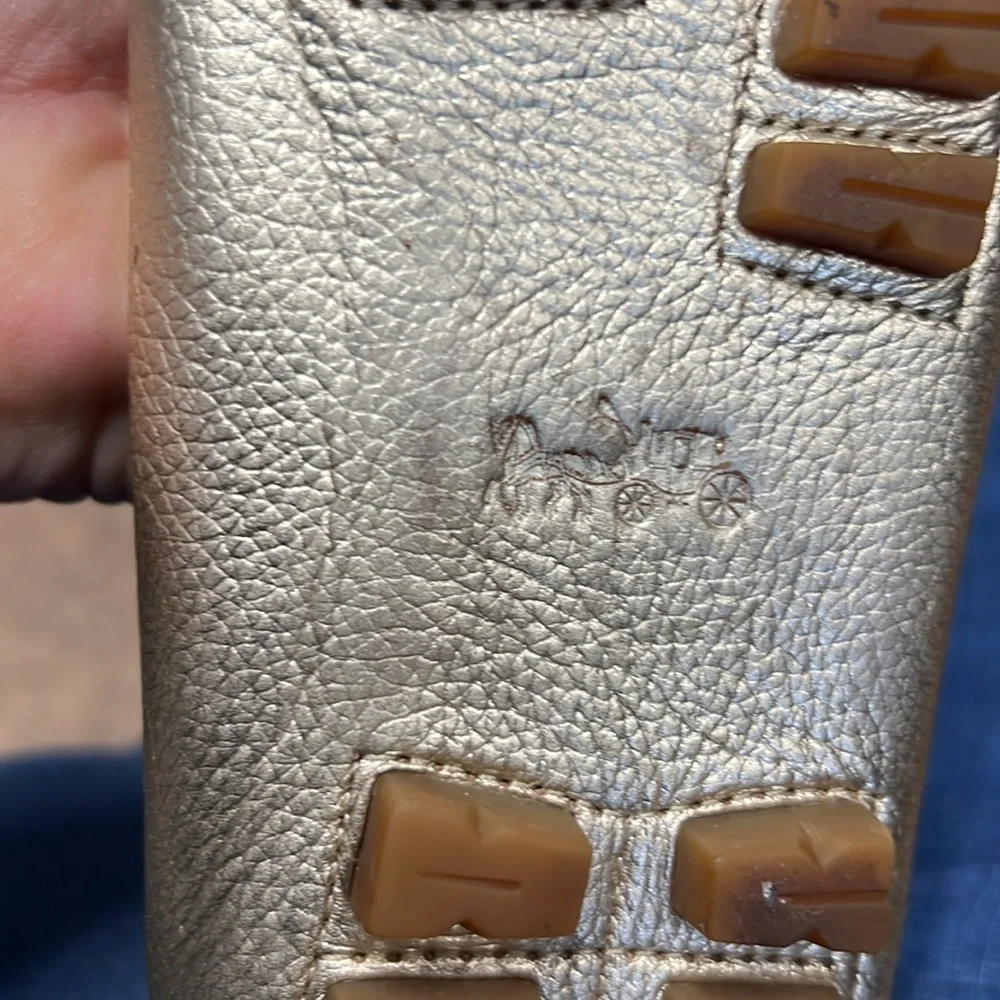 Coach women’s gold loafer Size 7 1/2